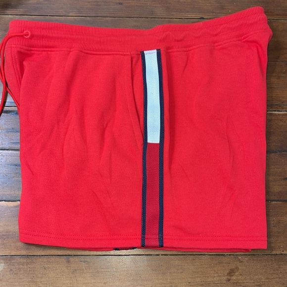 Tommy Hilfiger Athletic Shorts red and navy XL NWT - Picture 4 of 5
